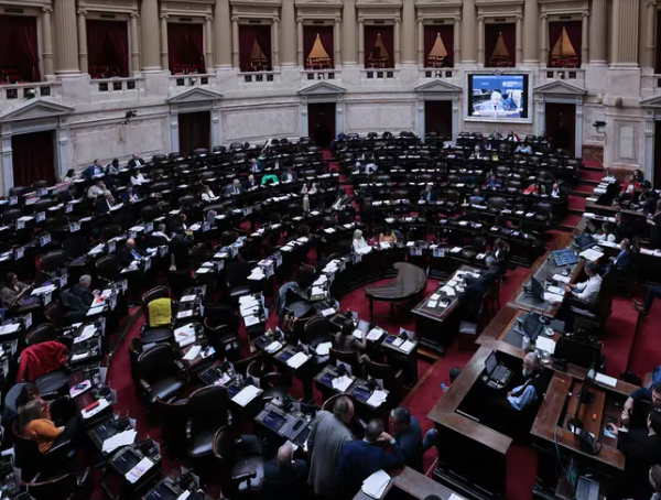 La Libertad Avanza buscará darle hoy sanción definitiva a la modificación de la Ley de Glaciares