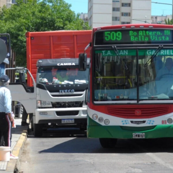 El transporte público ya circula con frecuencia de verano