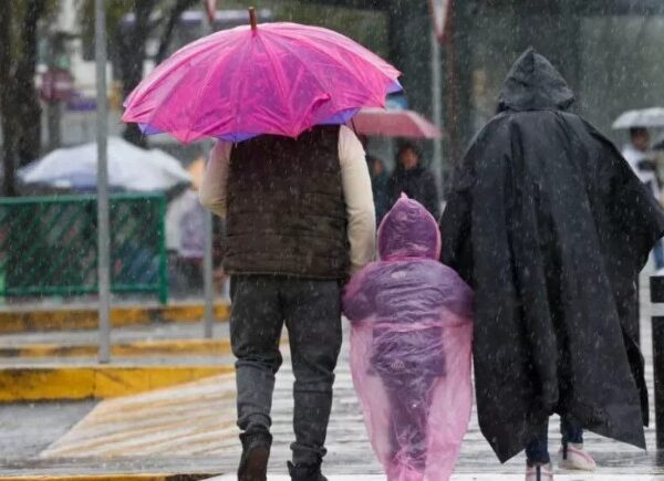 Alerta amarillo por lluvias y tormentas para el jueves en la ciudad