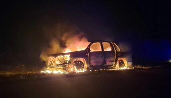 Una camioneta se prendió fuego mientras circulaba