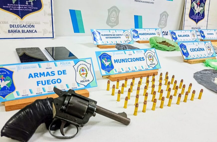 Un hombre fue aprehendido por tener un arma y droga para la venta