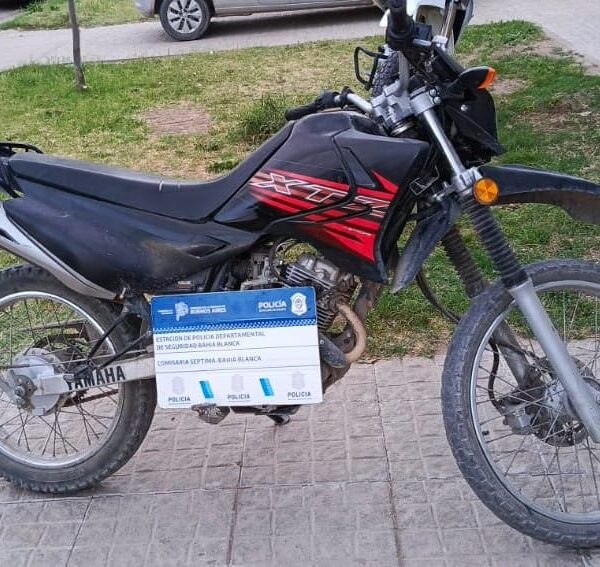 Detuvieron a un hombre en un allanamiento por el robo de una moto y droga