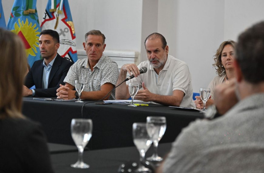 El intendente Susbielles garantizó los fondos para el funcionamiento de las escuelas técnicas