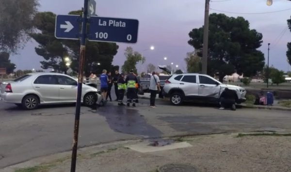 Accidente de tránsito en Av. La Plata y Vieytes