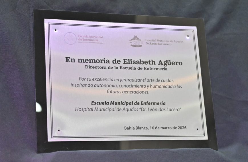 Acto de imposición del nombre Elisabeth Agüero a la Escuela de Enfermería del Hospital Municipal