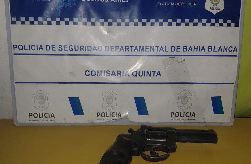 Aprehenden a un hombre tras agredir a su expareja y portar un arma de fuego