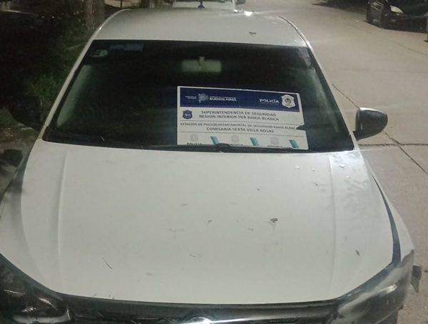 Aprehenden a un hombre tras una persecución con un auto robado y documentación adulterada