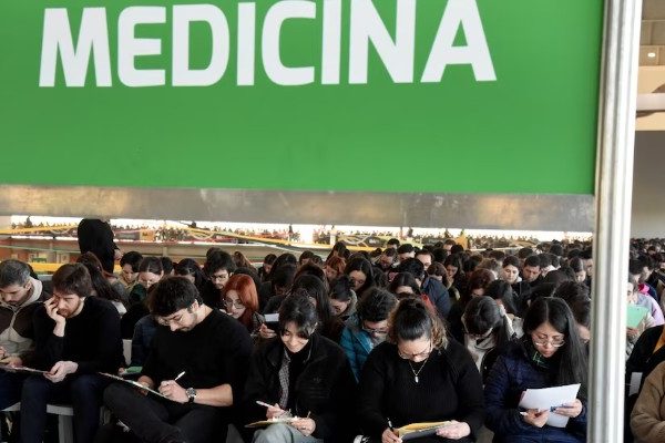 El Gobierno aprobó el nuevo examen de residencias médicas