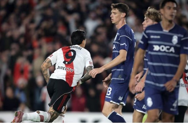River Plate le ganó con autoridad 2-0 a Gimnasia y accedió a la semifinal del Torneo Apertura
