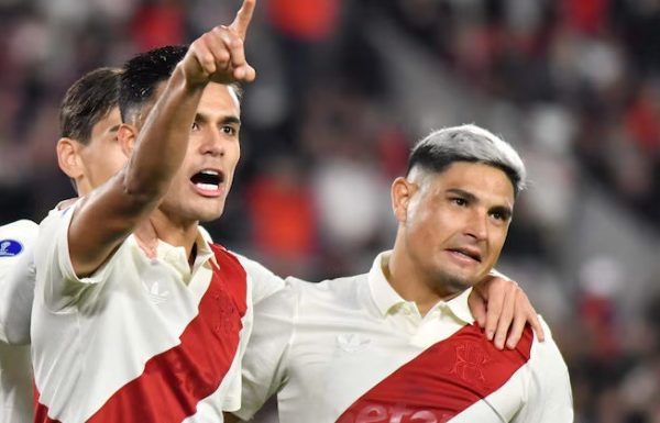 River Plate goleó 3-0 a Blooming y se clasificó a los octavos de final de la Copa Sudamericana