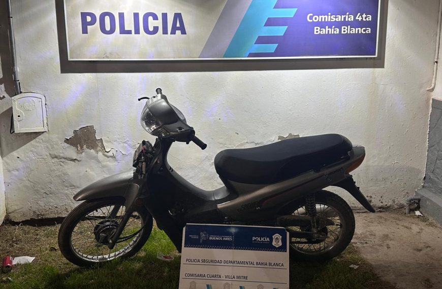 Dos menores fueron aprehendidos por el robo de una moto