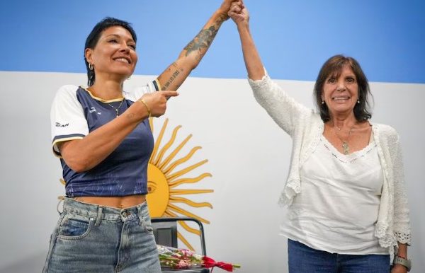El kirchnerismo blanqueó el perfil de candidato que quiere para 2027 y crece el malestar dentro del PJ
