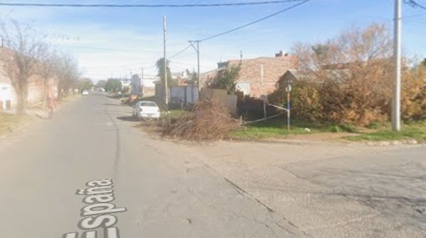 Un auto se prendió fuego en España al 1300
