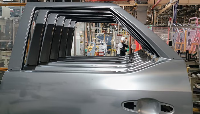 Industria automotriz estancada: volvieron a caer la producción y la exportación de autos nacionales