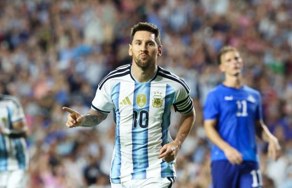 Con un gol de Messi, Argentina venció 3-0 a Islandia en su último amistoso antes del Mundial 2026