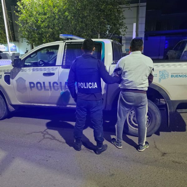 Gracias a las cámaras del CeUM detuvieron a dos personas que robaron en la calle