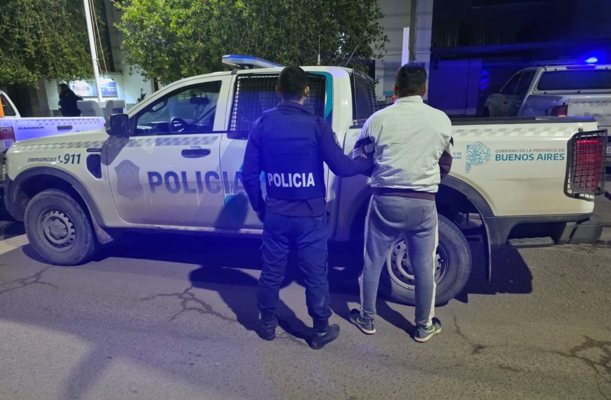 Gracias a las cámaras del CeUM detuvieron a dos personas que robaron en la calle