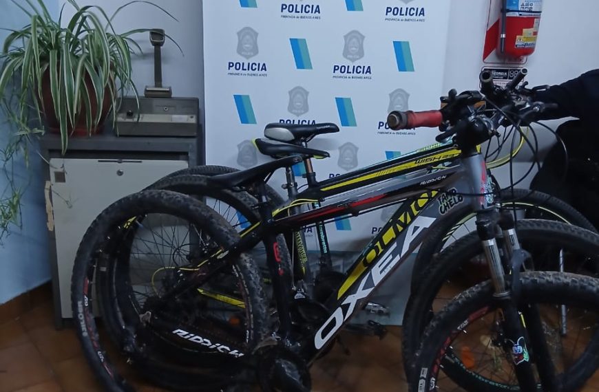 Tres delincuentes entraron a un local comercial nocturno, dos de ellos fueron atrapados