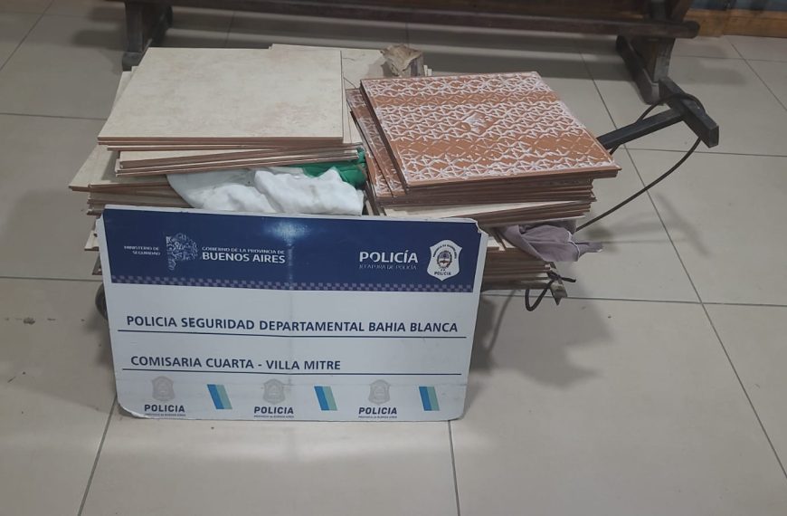 Detuvieron a dos personas acusadas de robar materiales de una casa en construcción
