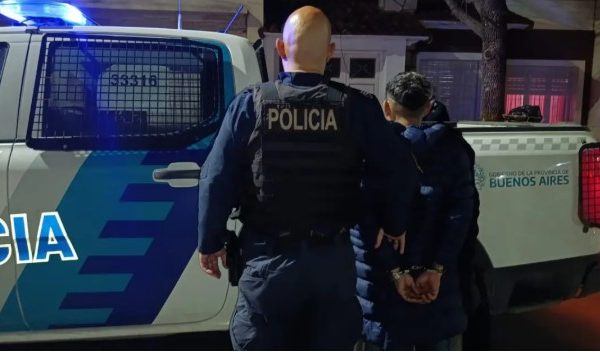 Un hombre fue detenido por intentar agredir a un menor con un arma blanca