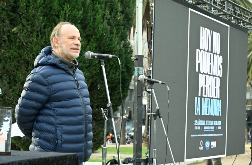 Bahía Blanca conmemoró el 32° aniversario del atentado a la AMIA con un renovado pedido de justicia