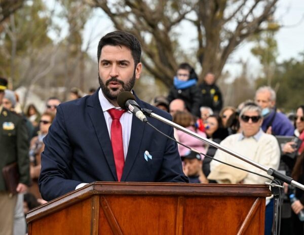 Bahía Blanca conmemoró el 176ª aniversario del fallecimiento del General San Martín