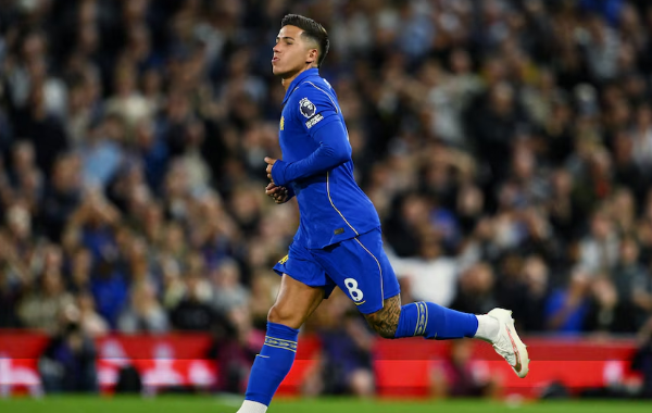 Enzo Fernández volvió a ser silbado en el triunfo del Chelsea ante el Fulham