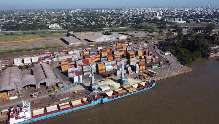 Suspendieron la norma que modificaba la actividad en los puertos y que provocó un paro con grandes pérdidas económicas
