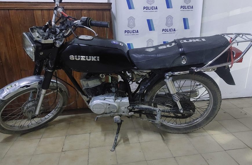 Aprehendieron a un hombre que circulaba en una moto con pedido de secuestro
