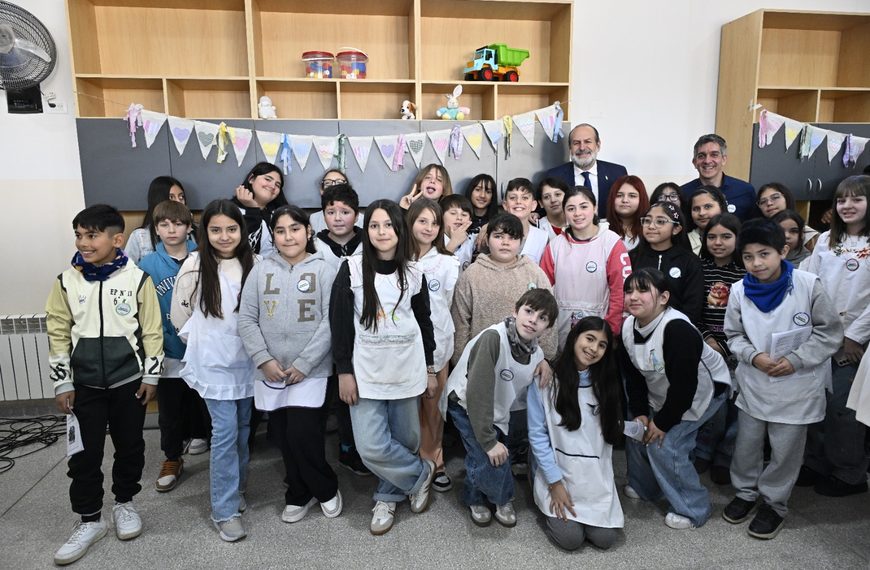 Susbielles inauguró el nuevo Jardín de Infantes Nº 962 en el barrio Tierras Argentinas
