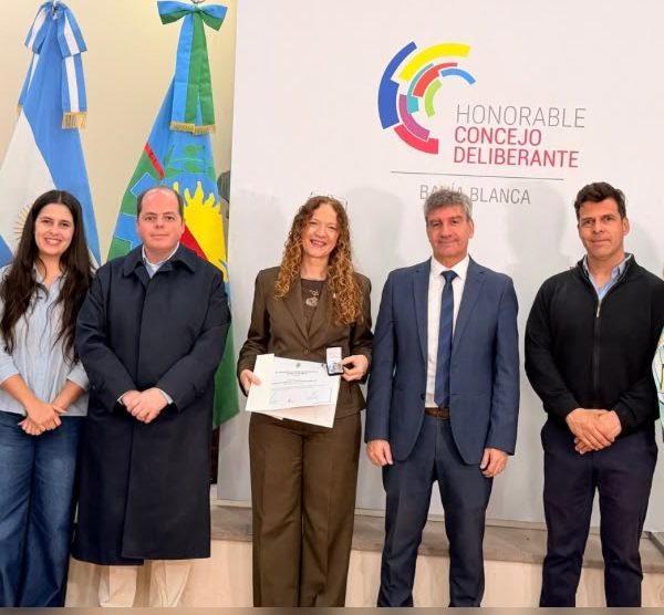 El HCD rinde homenaje a la ciencia y la memoria histórica