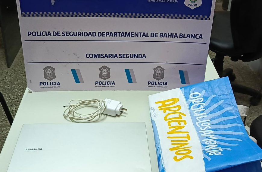 Detuvieron a un joven que ofrecía a la venta una computadora robada
